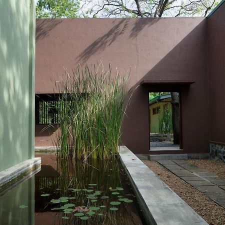 Villa Neem Tree House Kirinda  Exterior foto